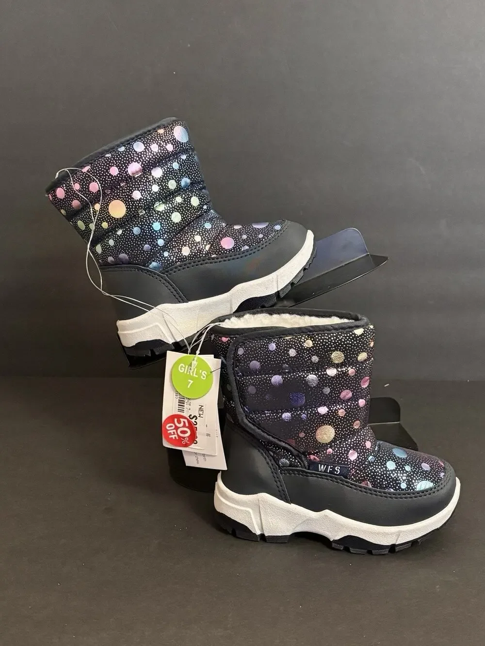 NWT WFS brand kids' snow boots Girls Size 7